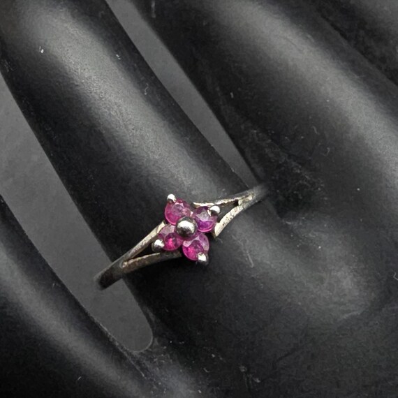 Sterling Silver Ruby Flower Ring Size 6 Petite Da… - image 6