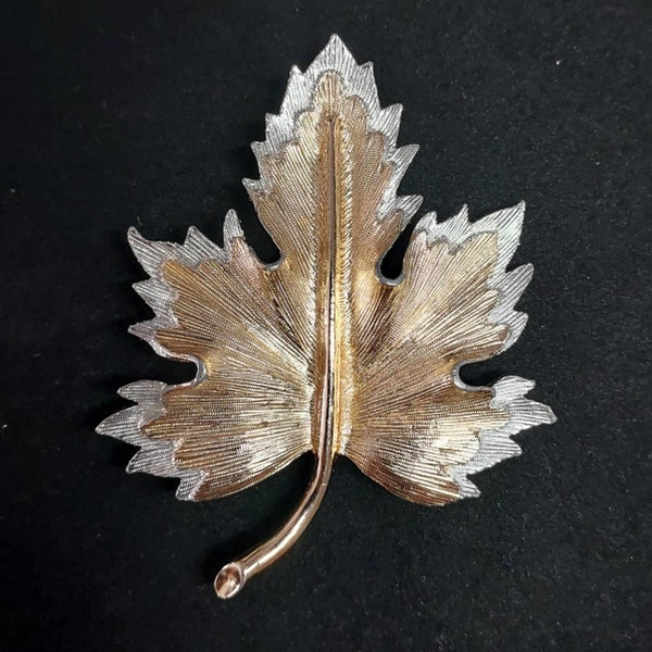 Vintage Sarah Coventry Nature's Choice Maple Leaf Brooch Silver Tone Gold Tone