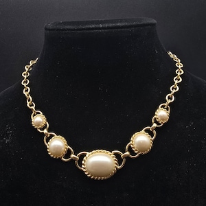 Monet Faux Pearl Gold Tone Necklace Vintage Costume Jewelry