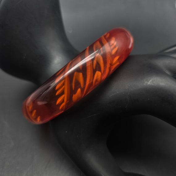 Reverse Carved Bakelite Bangle Bracelet Vintage P… - image 7