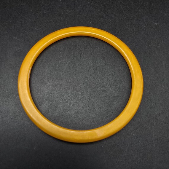 Thin Butterscotch Bakelite Bangle Bracelet Vintag… - image 3