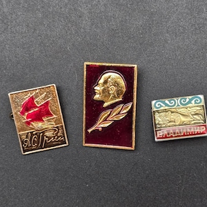 Vintage Brooch B23
