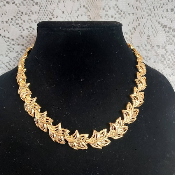 Vintage Gold Tone D'Orlan Decorative Link Necklace Costume Jewelry