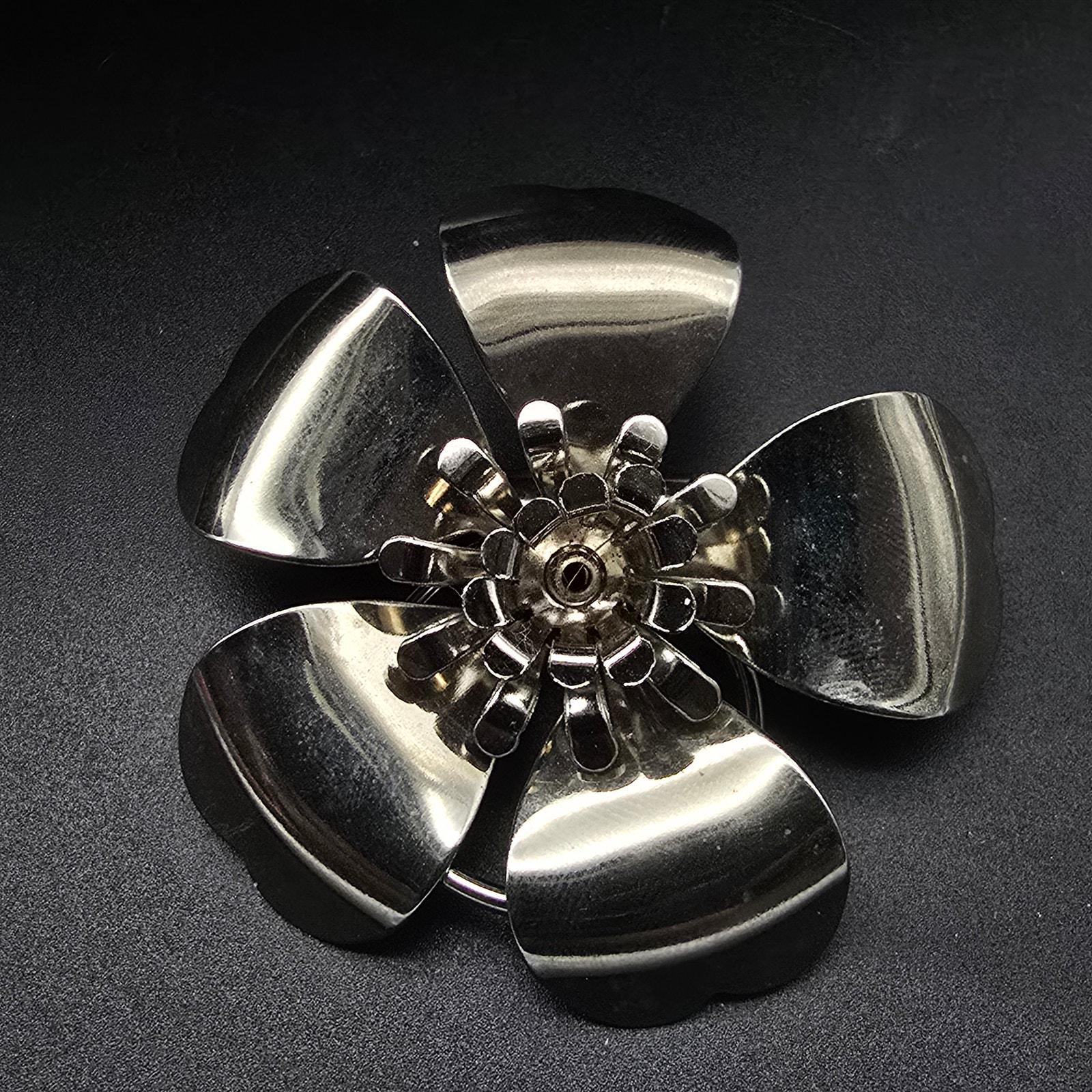Jeri Lou Silver Tone Flower Sweater Scarf Clip Vintage Costume Jewelry