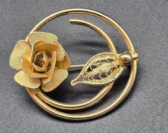 Sarah Coventry Flower Bloom Rose Brooch Gold Tone Mesh Filigree