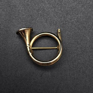 Gold Tone French Horn Brooch Musical Instrument Gift Vintage Jewelry