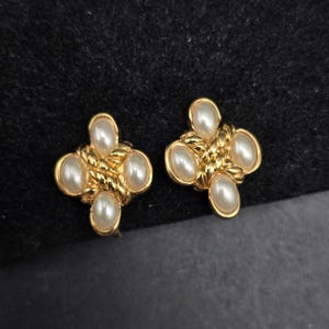Faux Pearl Clip On Earrings Gold Tone Vintage Costume Jewelry