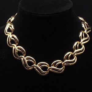 Vintage Chunky Gold Tone Chain Link Necklace Twisted Wavy 1980s