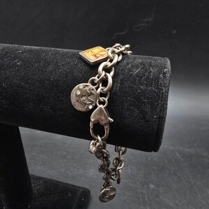 Pulsera con dije del símbolo de la paz de Brighton, tono plateado, bisutería imagen 7