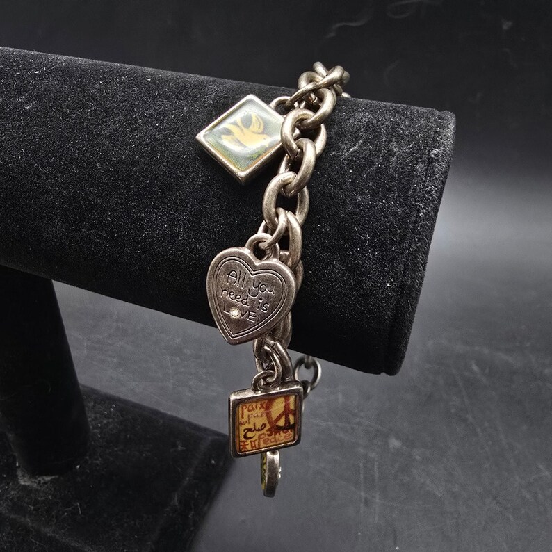 Pulsera con dije del símbolo de la paz de Brighton, tono plateado, bisutería imagen 3