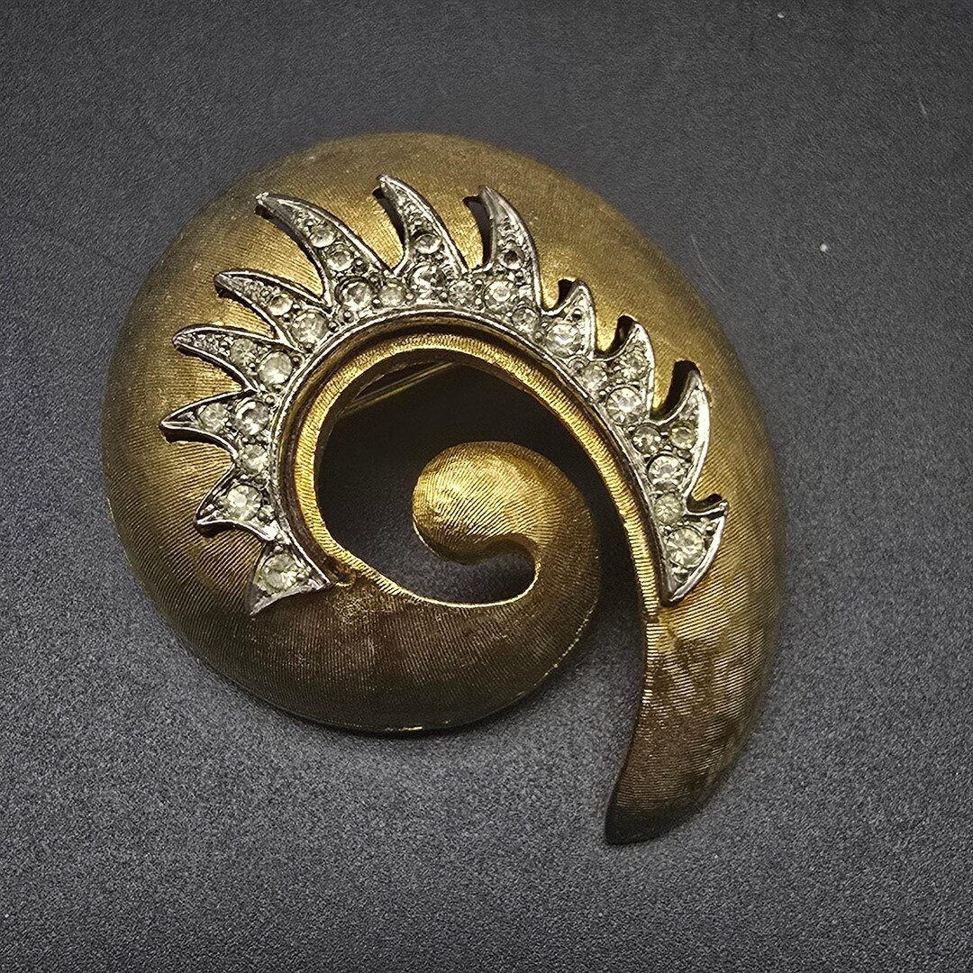 Gold Tone Spiral Sea Shell Brooch Rhinestone Details Vintage Jewelry - Etsy