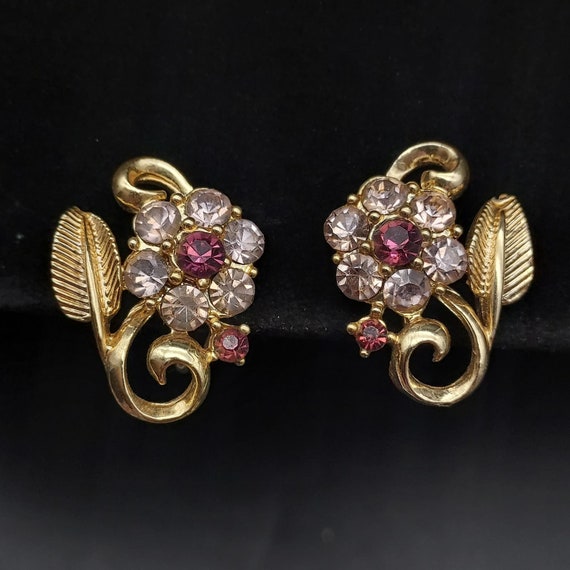 Coro Purple Rhinestone Flower Screw Back Earrings… - image 4