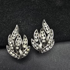 Crown Trifari Silver Tone Rhinestone Clip On Earrings Flame Shape Vintage