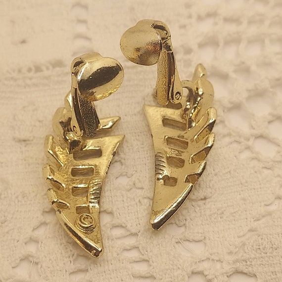 Vintage Coro Gold Tone Feather Earrings Signed Co… - image 4