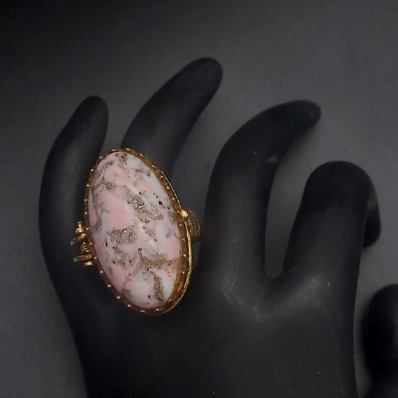 Vintage Poison Box Ring Pink Stone Gold Tone Adju… - image 7