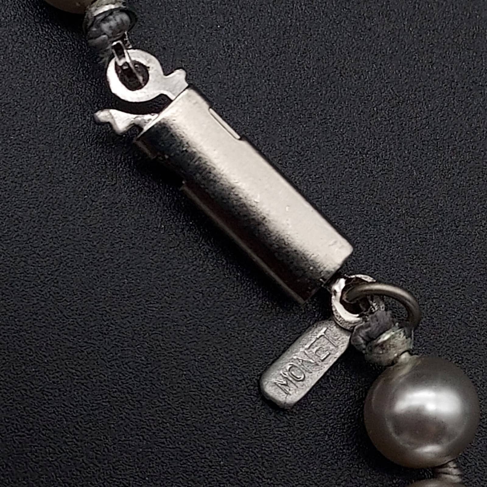 メッキ　アクセサリー　MONET パール Monet Gray Metallix Faux Pearl Necklace Vintage Costume Jewelry