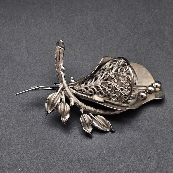 Vintage Silver Tone Filigree Flower Brooch Trumpet Flower Bell Flower