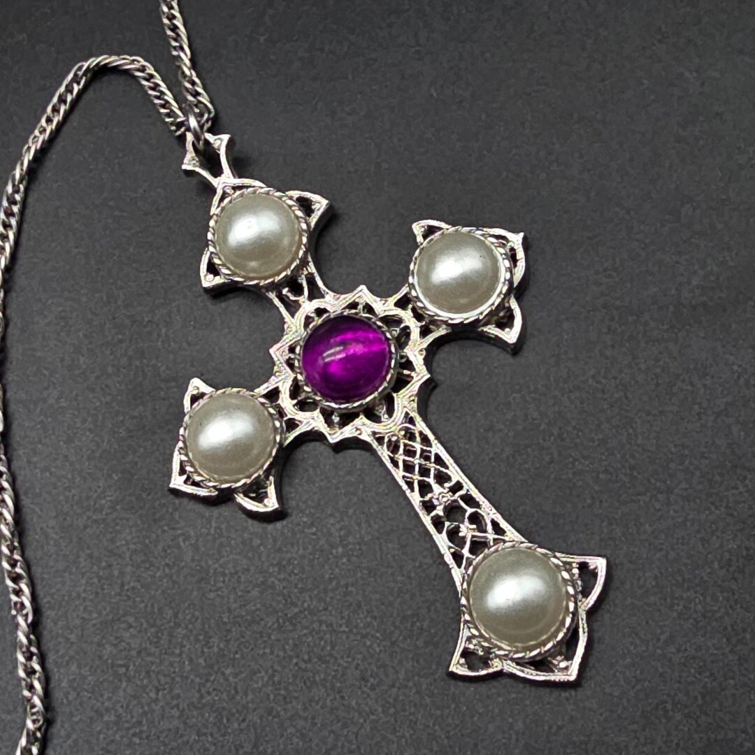 18K Sarah Cross Necklace main image 1