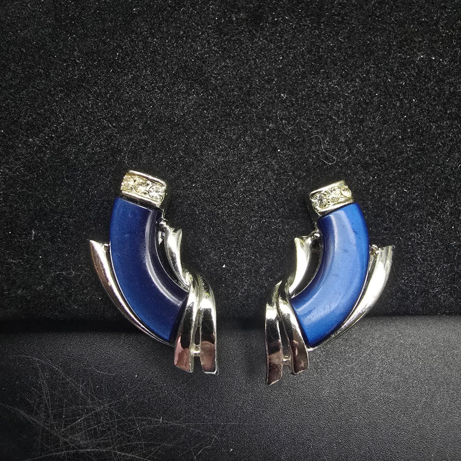 Vintage Coro Moonglow Earrings Blue Silver Tone Clip On 1950s Vintage Coro Blue Moonglow Clip on Earrings: 2 Pairs of  main image 4
