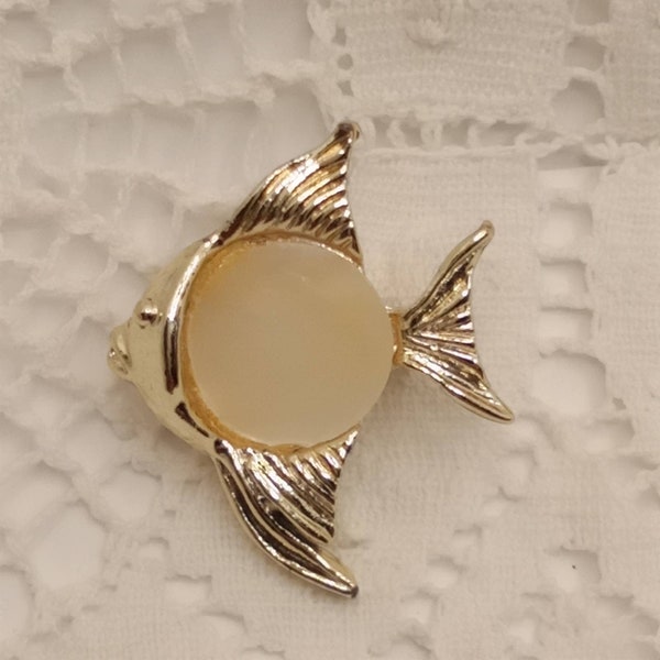 Vintage Gold Tone Fish Brooch Angelfish Pin Mother of Pearl Fish Jewelry