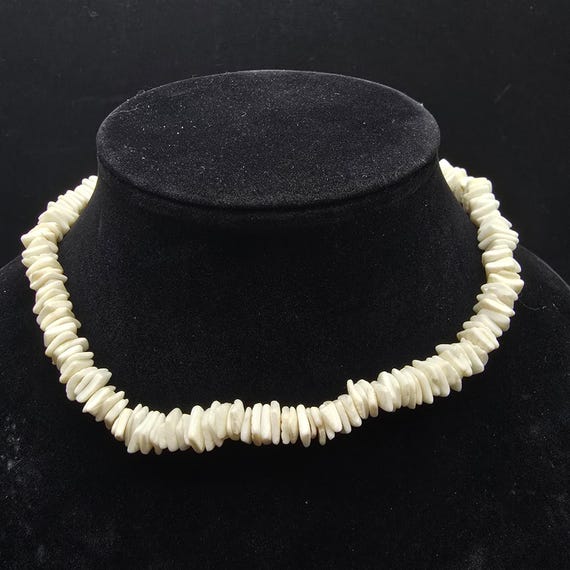 White Shell Chip Necklace Puka Shell Hawaiian Lua… - image 4