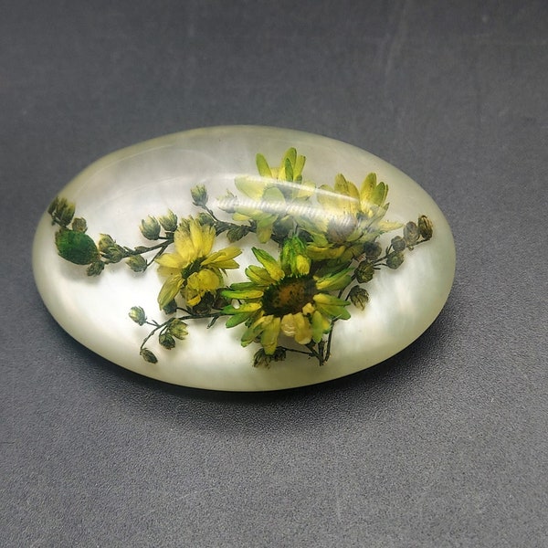 Dried Flowers in Lucite Brooch Yellow Green Vintage 1970s Costume Jewelry