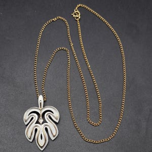 Vintage White Enamel Leaf Pendant Necklace Gold Tone Costume Jewelry