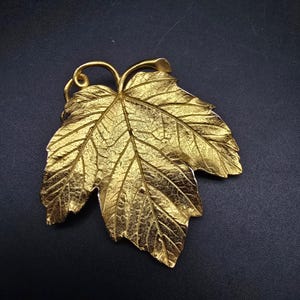 Trifari Gold Tone Leaf Brooch Fall Autumn Vintage Costume Jewelry