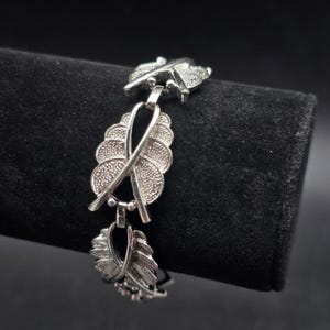 Sarah Coventry Silver Tone Link Bracelet Vintage Costume Jewelry