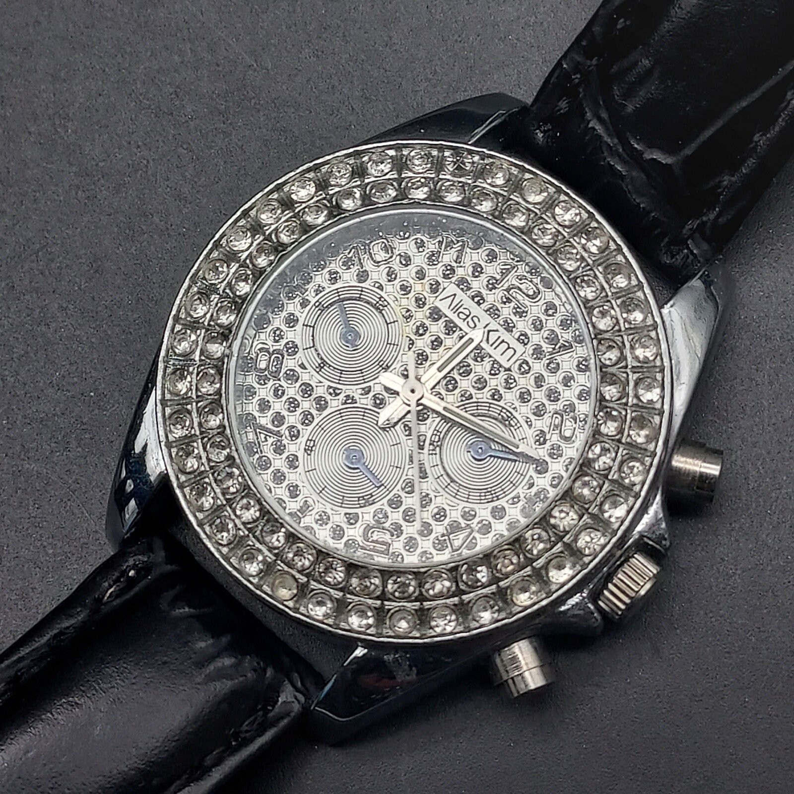 Black Rhinestone Watch with charms Heart-Shaped Bracelet Watch with Rhinestones (Black) – Eclat  main image 3