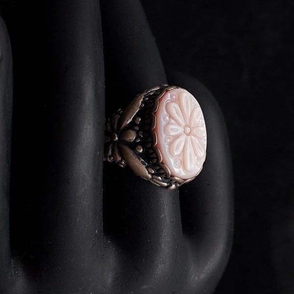 Carolyn Pollack Ring Pink Mother of Pearl Carved Flower Size 6