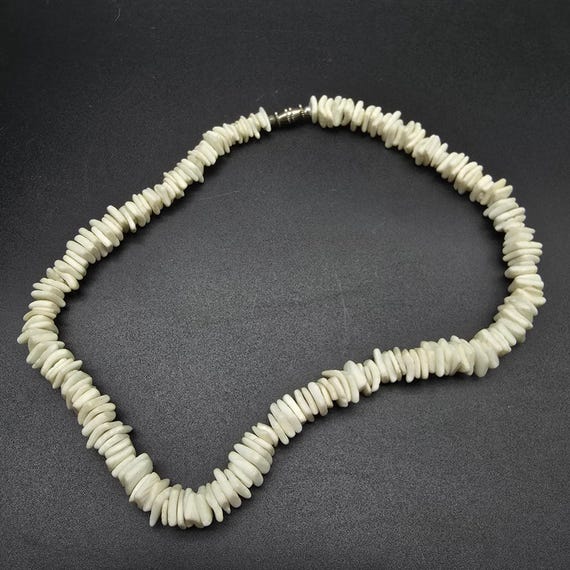 White Shell Chip Necklace Puka Shell Hawaiian Lua… - image 5
