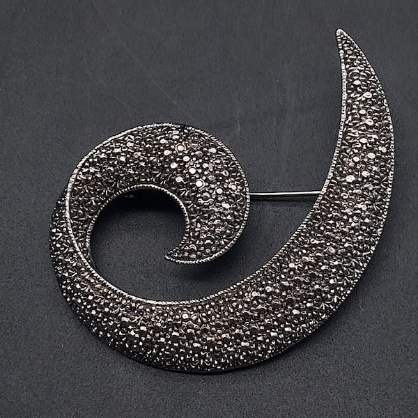 Lady Remington Faux Marcasite Silver Tone Brooch Spiral Design Vintage LR