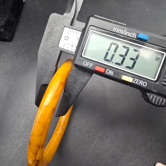 Marbled Yellow Brown Bakelite Bangle Bracelet Vin… - image 8