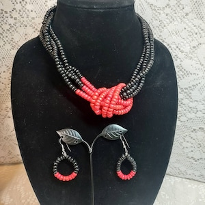 Red and Black Wood Beaded Necklace and Earrings Set 1980s Costume Jewelry