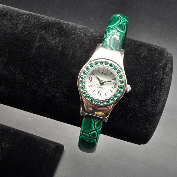 Green Rhinestone Cuff Watch Avon 2005 Quartz WORKS Working  display picture 3