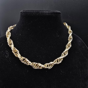 Vintage Gold Tone Twisted Chain Link Necklace Costume Jewelry