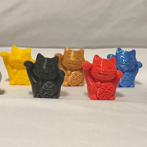Maneki-Neko Lucky Cat Figure