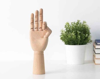 Wooden Hand Model Flexible Moveable Fingers Manikin Hand Figure