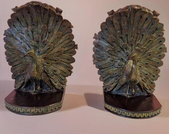 Sujetalibros vintage de resina con forma de pavo real, color bronce y turquesa, 20 cm de alto, 16,5 cm de ancho, estilo Dark Academia.