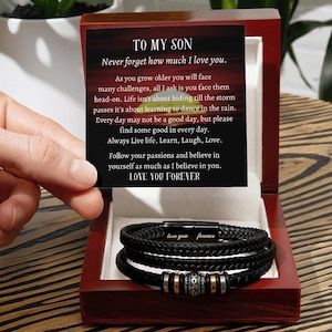 Para mi-nuestro hijo TE AMO POR SIEMPRE Pulsera de cuero vegano personalizada Joyería para niño adolescente Regalo de cumpleaños Graduación Tarjeta con mensaje con nombre personalizado.