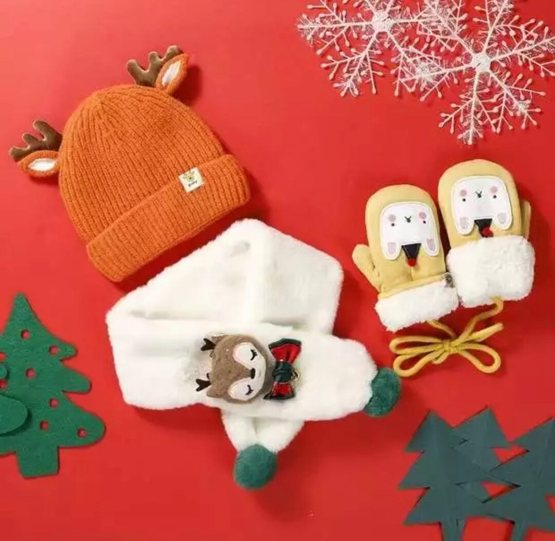 Baby Gift Box, Christmas Gift, Newborn Present, Knitted Hat, Gloves