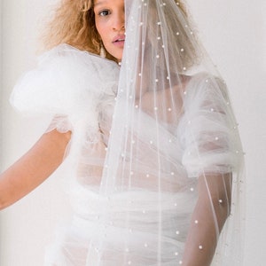 Pearl Bridal Veil, Scattered Pearl Veil, Cathedral Veil, Pearl Beaded Wedding Veil, Single Layer Veil with Beaded Edge, Ivory Veil, PEARL