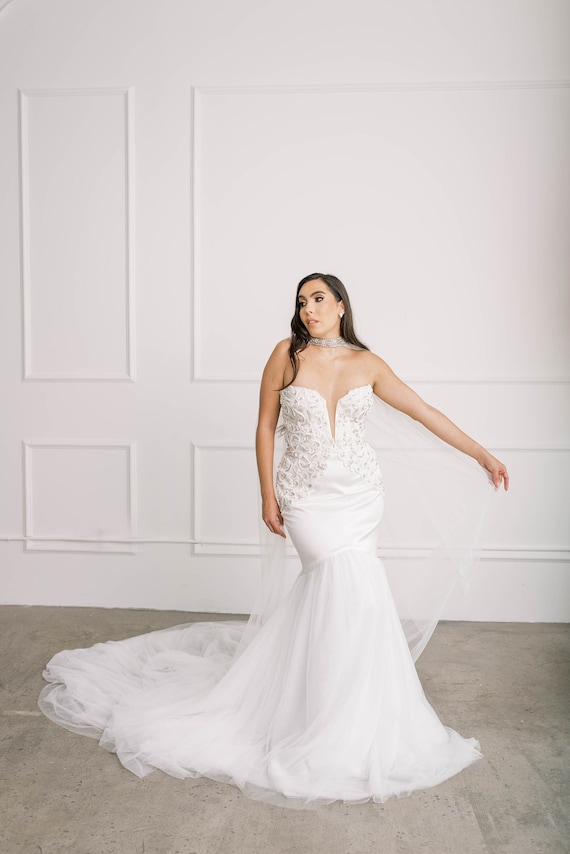 swarovski crystal beaded wedding dress Wedding Dress With Swarovski Stones L / White main image 1