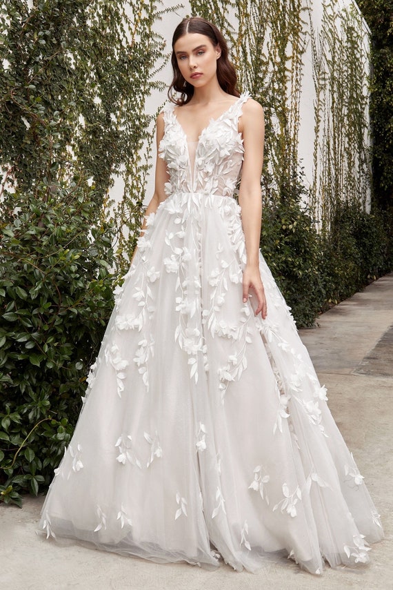 garden wedding dress for bride