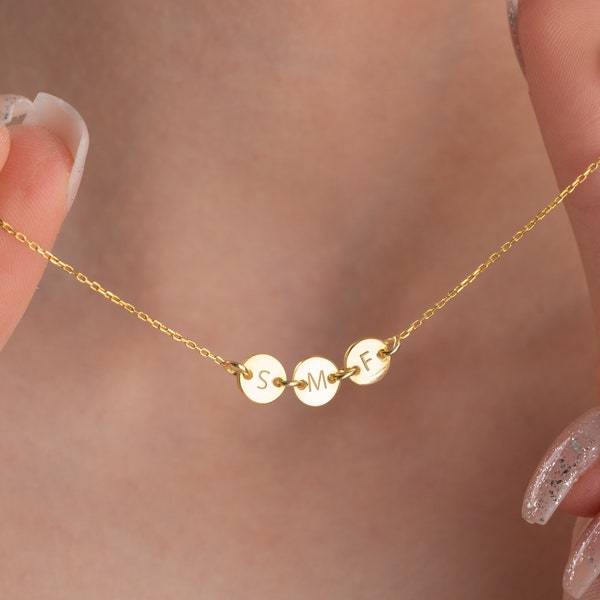 Gouden eerste schijven ketting, kleine schijf ketting, monogram ketting, kinderen initialen sieraden, eenvoudige huisdier eerste ketting, cadeau voor moeder