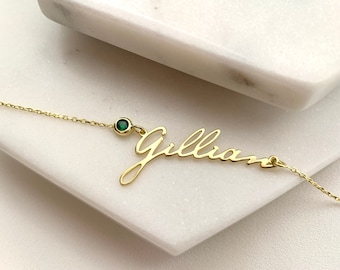 Pulseira de ouro com nome e pedra de nascimento