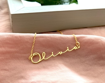 Personalized 14k Solid Gold Name Necklace: Custom Handmade Jewelry