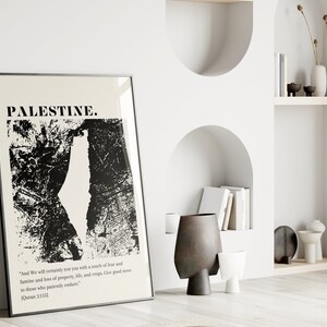 Utskrivbar väggkonst Minimalistisk Palestinakarta Koranvers Engelska Gratis Palestinakonstverk Nedladdningsbar Poster Minimal Neutral Muslimsk Heminredning bild 3
