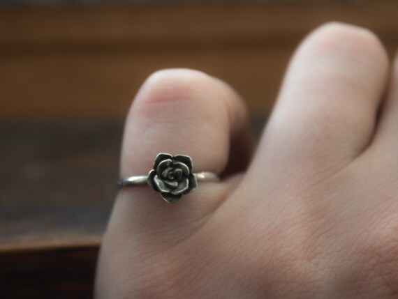 Can a sterling silver cheap ring be sized up